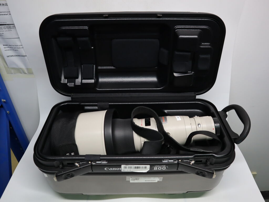 Canon EF 800mm f/5.6L IS USM Lens