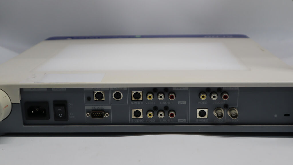 ELMO EV-4450AF Visual Presenter 18x Optical Zoom