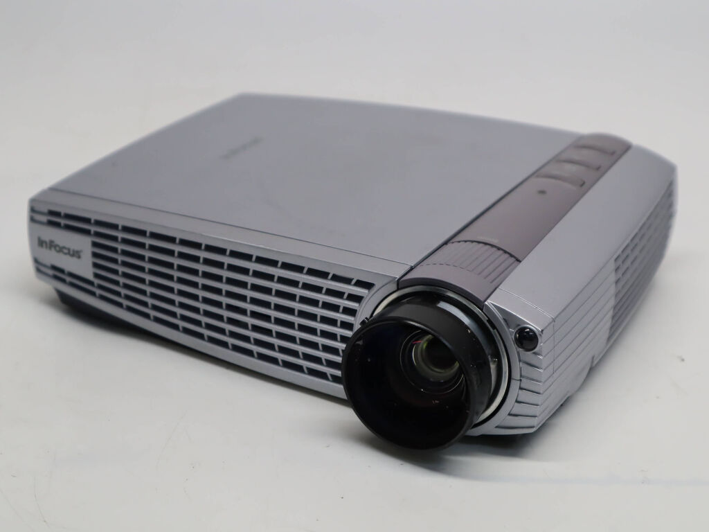 InFocus LP130 1024x768 Projector VGA 1100 Lumens