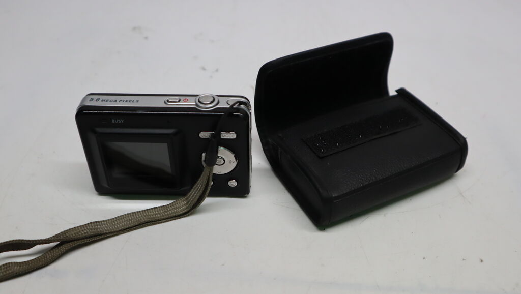 Vivitar Vivicam 5188 5.1MP Digital Camera