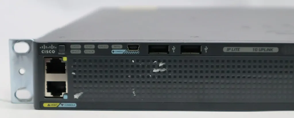 Cisco WS-C2960XR-24TS-I 24-Port Gigabit Managed Switch