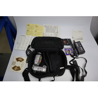 Sony DSC-F707 5MP Digital Still Camera w/ Accessories - Used Image 1