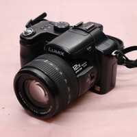 Panasonic Lumix DMC-FZ30 8.0MP Digital Camera Image 2