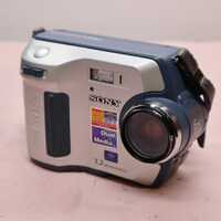 Sony Digital Mavica MVC-FD100 1.2MP Digital 3.5" Floppy Disk/Memory Stick Camera Image 3