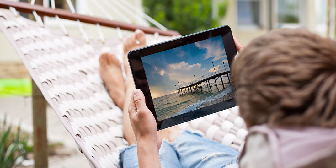 Man using a tablet