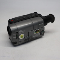 Sony Handycam CCD-TRV21E PAL 8MM Tape Cassette Camcorder