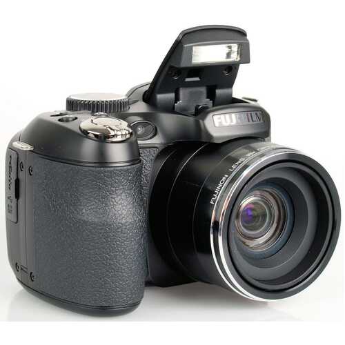 Fujifilm FinePix S2980 Digital Camera 14MP w/Carry Bag