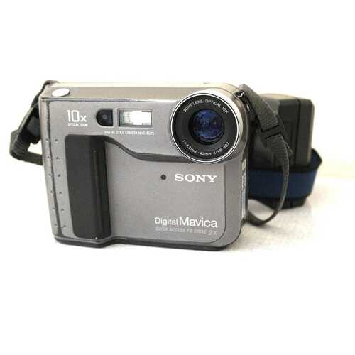 Sony Digital Mavica MVC-FD73 Digital 3.5" Floppy disk Camera - UNTESTED