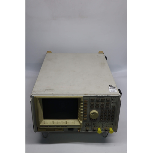 For Parts - Advantest R9211B FTT Servo Analyzer 207-250V